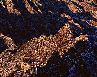 还原度很高！《守望先锋2》公布《女神异闻录5》联动皮肤